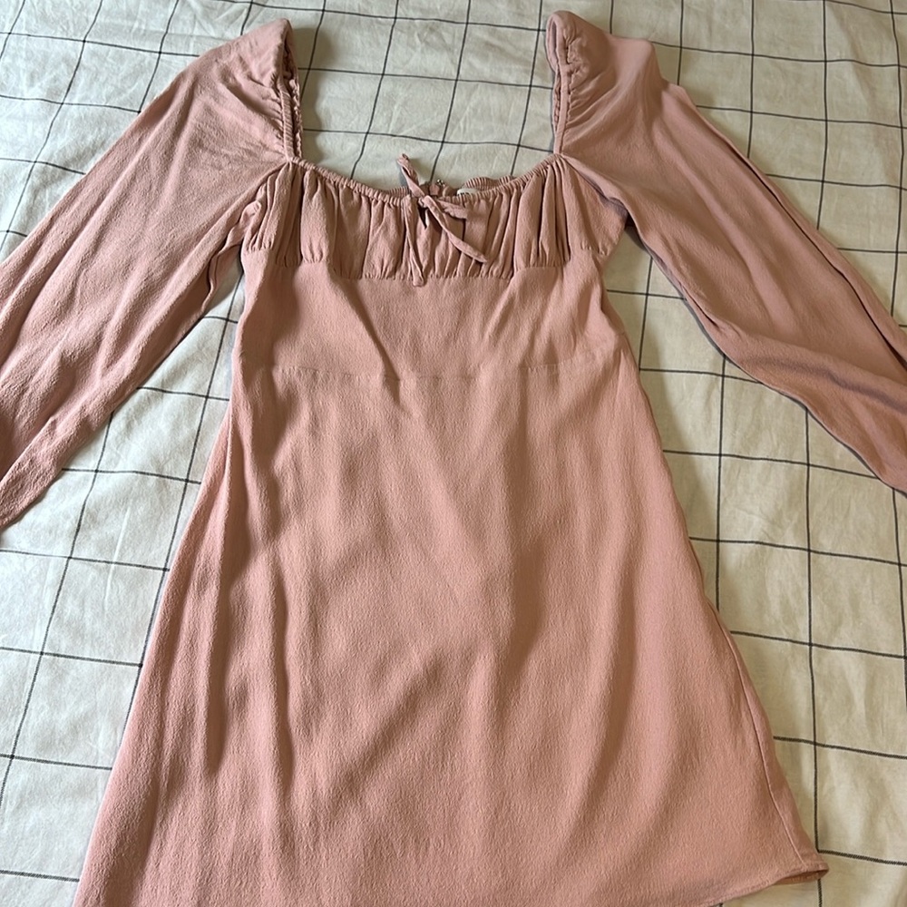 Aritzia Delilah Long sleeve Dress